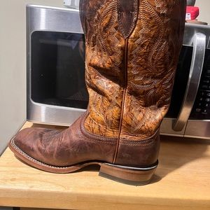 Bronc Stomper cowboy boots